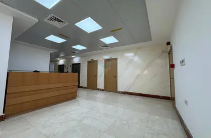 شقة - غرفة نوم - 2 حمامات للايجار في الدفينة - عشارج - العين شقة - غرفة نوم - 2 حمامات للايجار في الدفينة - عشارج - العين