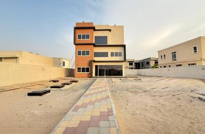 Villa - 4 - 6 for rent in Al Aweer 1 - Al Aweer - Dubai
