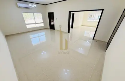 Villa - 5 Bedrooms - 5 Bathrooms for rent in Umm Suqeim 2 Villas - Umm Suqeim 2 - Umm Suqeim - Dubai