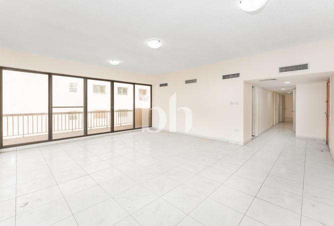 74193209 - صورة العقار 2