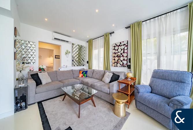 82802453 - Property Image 2