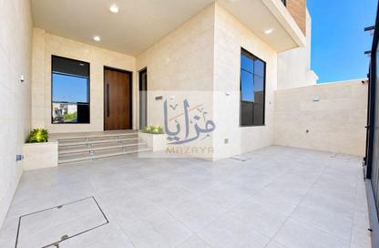 Villa - 4 - 6 for sale in Al Zaheya Gardens - Al Zahya - Ajman