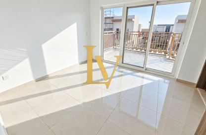 Townhouse - 4 - 4 for rent in Verona - Damac Hills 2 - Dubai