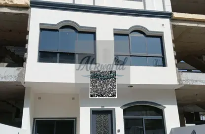 فيلا - 8 غرف نوم - 6 حمامات للبيع في مساكن كورنيش عجمان - طريق كورنيش عجمان - عجمان