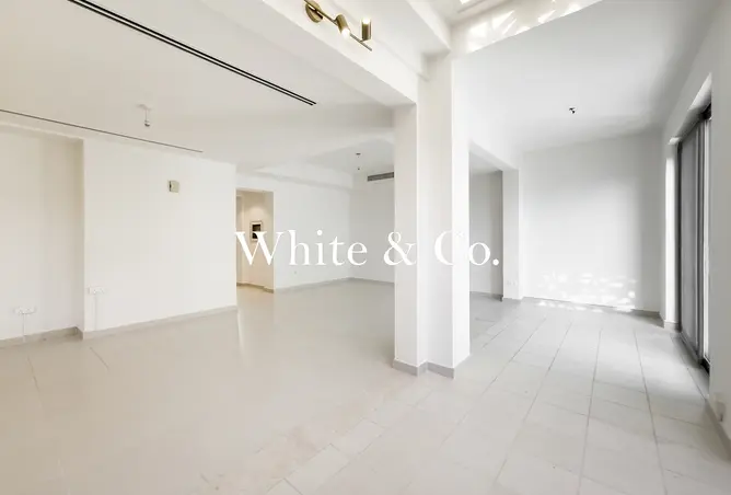 160537404 - Property Image 3