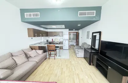 Apartment - 1 Bathroom for rent in Binghatti Apartments - Dubai Silicon Oasis - Dubai