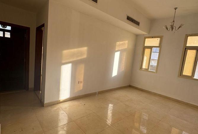 76984836 - Property Image 2