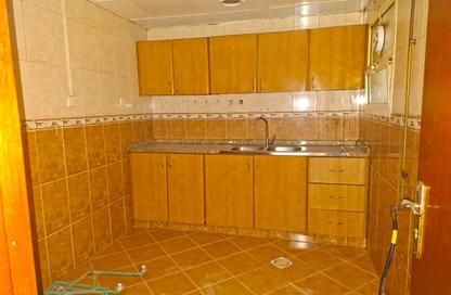 Apartment - 2 - 2 for rent in Fire Station Road - Muwaileh - Sharjah