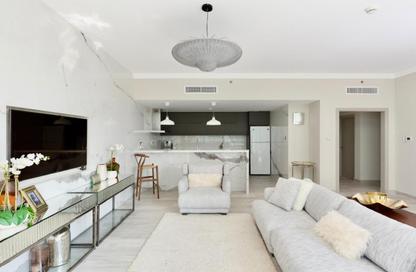 Apartment - 3 Bedrooms - 5 Bathrooms for sale in Al Bateen Residences - Jumeirah Beach Residence - Dubai