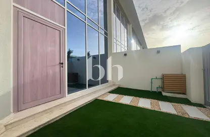 تاون هاوس - غرفة نوم - 2 حمامات للايجار في روكان 3 - روكان - دبي لاند - دبي تاون هاوس - غرفة نوم - 2 حمامات للايجار في روكان 3 - روكان - دبي لاند - دبي