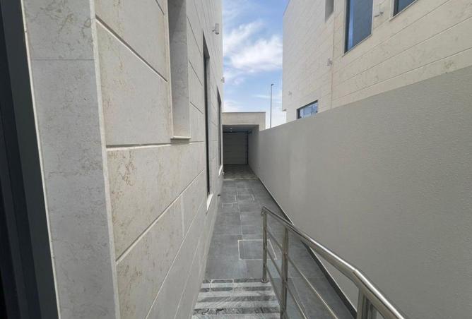 79412453 - Property Image 3