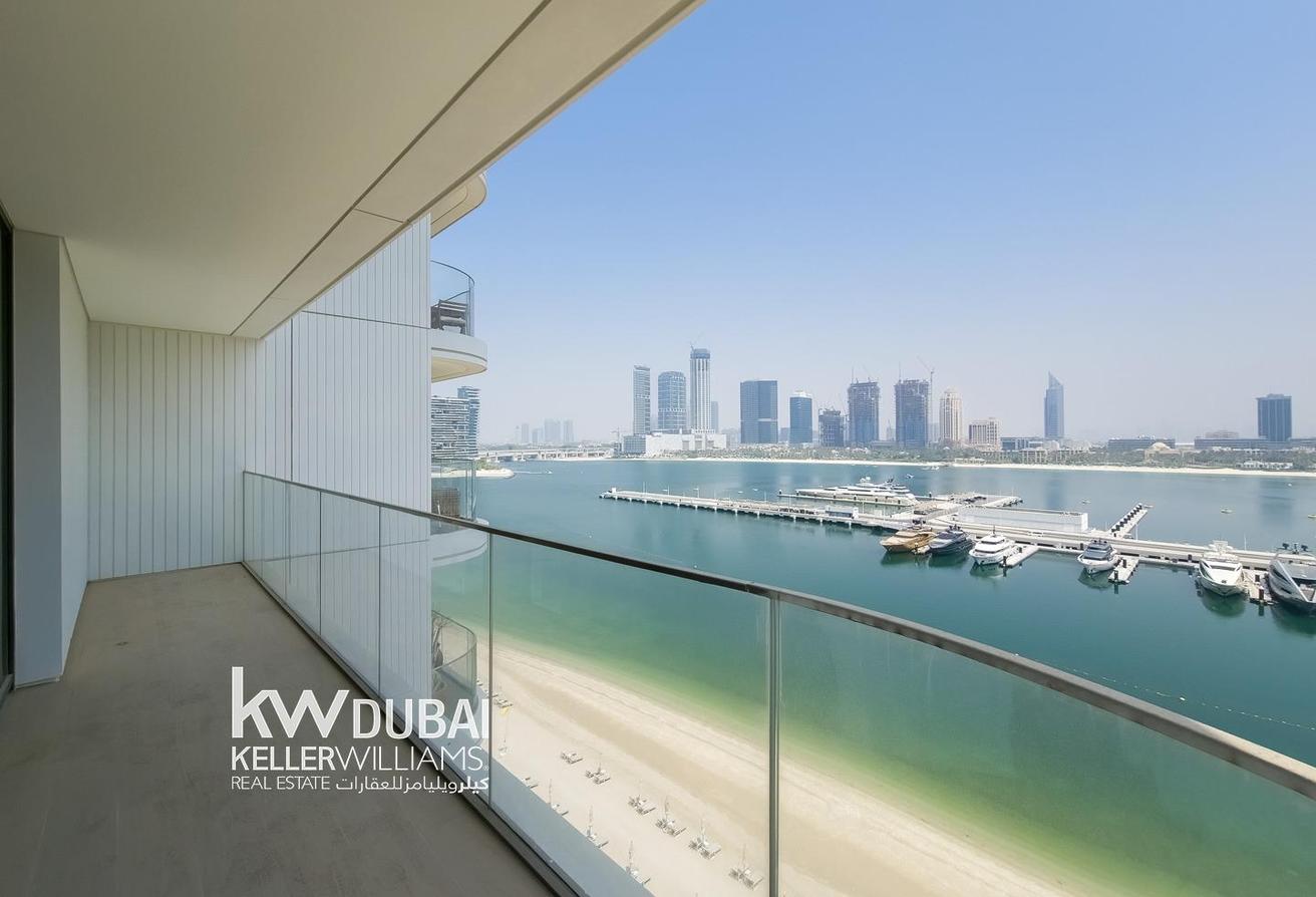 Spacious | Beachfront Living | Unfurnished | Vacant photo 18