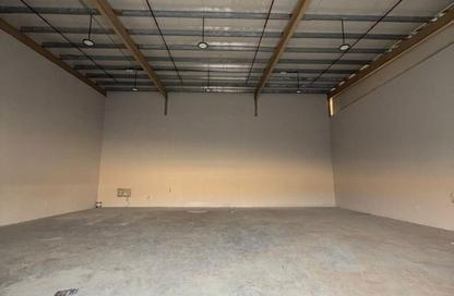 Warehouse - Studio - 1 Bathroom for rent in Umm Al Thuoob - Umm Al Quwain
