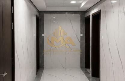 عمارة بالكامل - 6 غرف نوم - 8 حمامات للبيع في فيلا الحوشي - حوشي - البادي - الشارقة