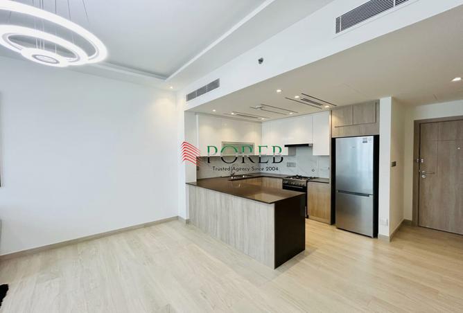 Spacious 1 BR + Study | Unfurnished | Vacant photo 2
