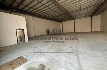 Warehouse - Studio - 2 Bathrooms for rent in Umm Dir - Umm Al Quwain