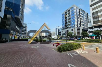 Shop - Studio - 1 Bathroom for rent in Haas Building - Jumeirah Garden City - Al Satwa - Dubai