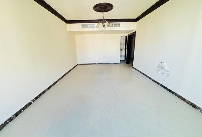 98709589 - Property Image 3