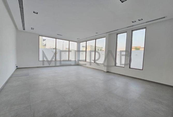 92281011 - Property Image 3