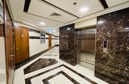 شقة - غرفة نوم - 2 حمامات للايجار في ند الحمر أفنيوز - ند الحمر - دبي