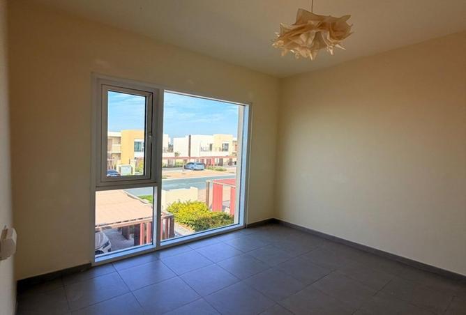 74251371 - الصورة الرئيسية للعقار