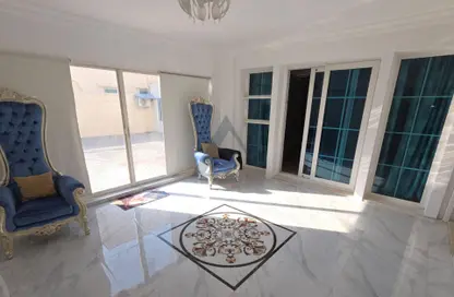 فيلا - 4 غرف نوم - 5 حمامات للايجار في منطقة 16 - قرية جميرا الدائرية - دبي