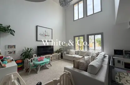 فيلا - 3 غرف نوم - 3 حمامات للايجار في الفرات - البحيرات - دبي