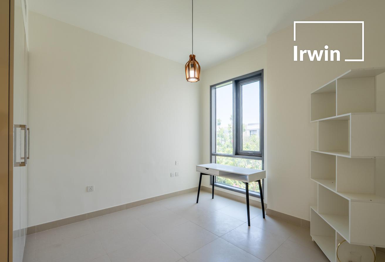 Never Been Lived In l Furnished l Greenbelt photo 10