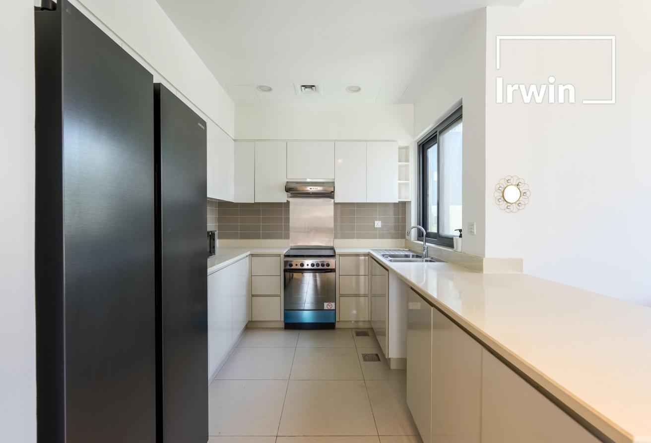 Never Been Lived In l Furnished l Greenbelt photo 5