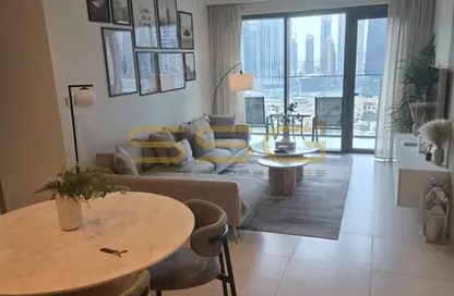 Apartment - 2 Bedrooms - 2 Bathrooms for rent in Burj Royale - Downtown Dubai - Dubai