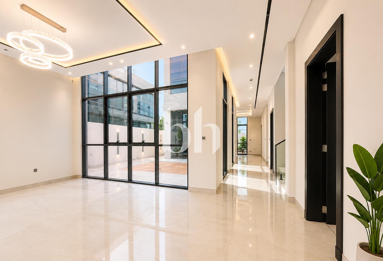 Custom Built Villa | Premium Finishes | Brand New photo 2