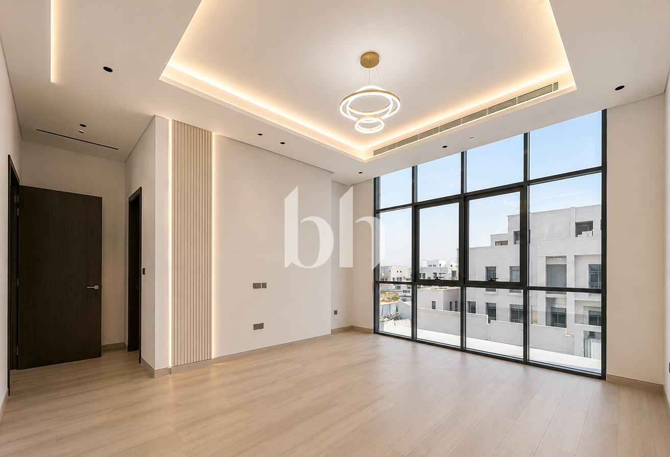Custom Built Villa | Premium Finishes | Brand New photo 4