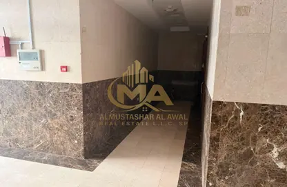 عمارة بالكامل للبيع في مجمع مويلح - تجارية مويلح - الشارقة