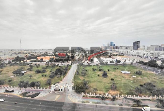 Modern 2 BR City Views | Prime Location
