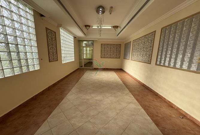 2OxUpSg6Cfo - Property Image 2