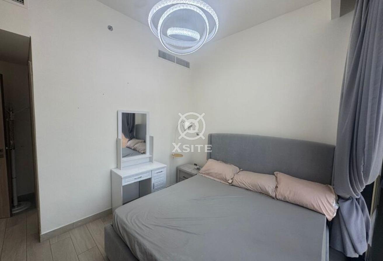 Fully Furnished|Lagoon Facing |Ready to Move photo 5