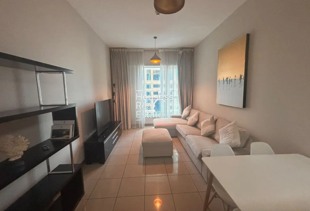 156911384 - Property Main Image