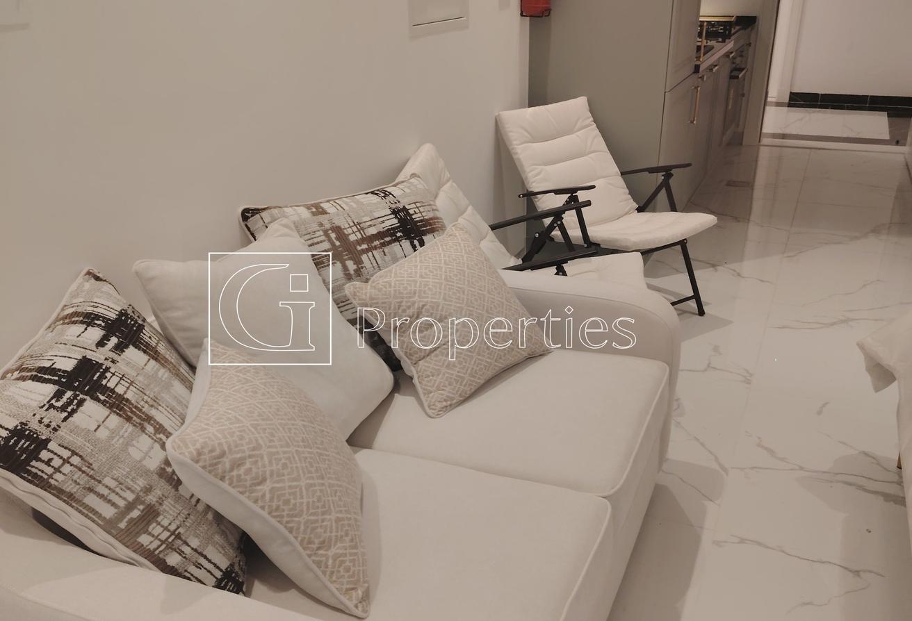 Furnished Studio | Boulevard View | Up to 12 Chqs photo 6