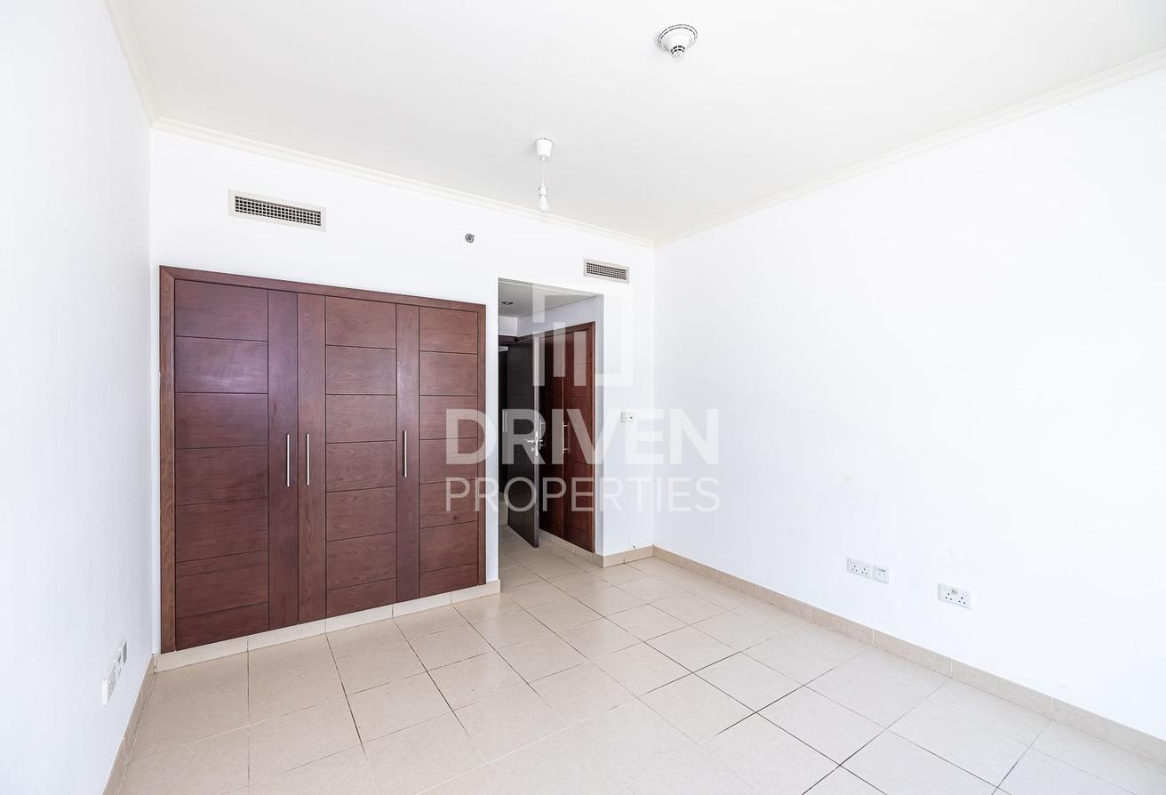 Low Floor | Modern Layout | Ready to Move In photo 4