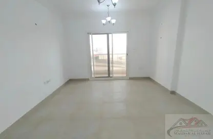 Apartment - 1 Bedroom - 2 Bathrooms for rent in Muwaileh 29 Building - Muwaileh - Sharjah