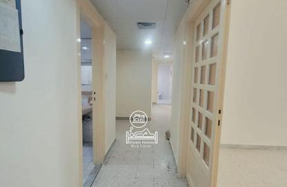 Apartment - 2 Bedrooms - 2 Bathrooms for rent in Shabiya 12 - Shabiya - Mussafah - Abu Dhabi