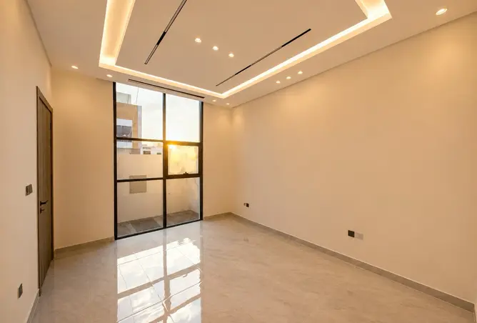 156927700 - Property Image 3