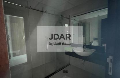 Apartment - 2 - 2 for rent in Ali Mousa Tower 1 - Al Majaz 2 - Al Majaz - Sharjah