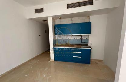 Apartment - Studio - 1 Bathroom for rent in Al Qulaya'ah - Al Sharq - Sharjah