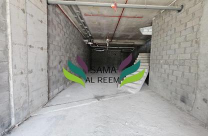 Shop - Studio for rent in Garden City 2 - Jumeirah Garden City - Al Satwa - Dubai