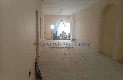 Apartment - 2 Bedrooms - 2 Bathrooms for rent in Al Raas 1 - Al Raas - Umm Al Quwain