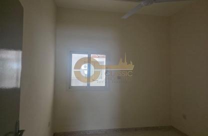 Apartment - Studio - 1 Bathroom for rent in Sheikh Hamdan Colony - Al Karama - Dubai