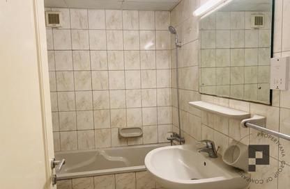 Apartment - 1 Bedroom - 2 Bathrooms for rent in SG Al Soor Building - Al Soor - Al Qasimia - Sharjah