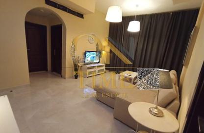 عمارة بالكامل - 8 غرف نوم - 8 حمامات للبيع في مساكن كورنيش عجمان - طريق كورنيش عجمان - عجمان