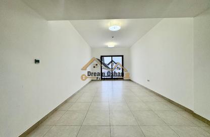 Apartment - 3 Bedrooms - 5 Bathrooms for rent in Al Waleed Garden 1 - Al Waleed Garden - Al Jaddaf - Dubai
